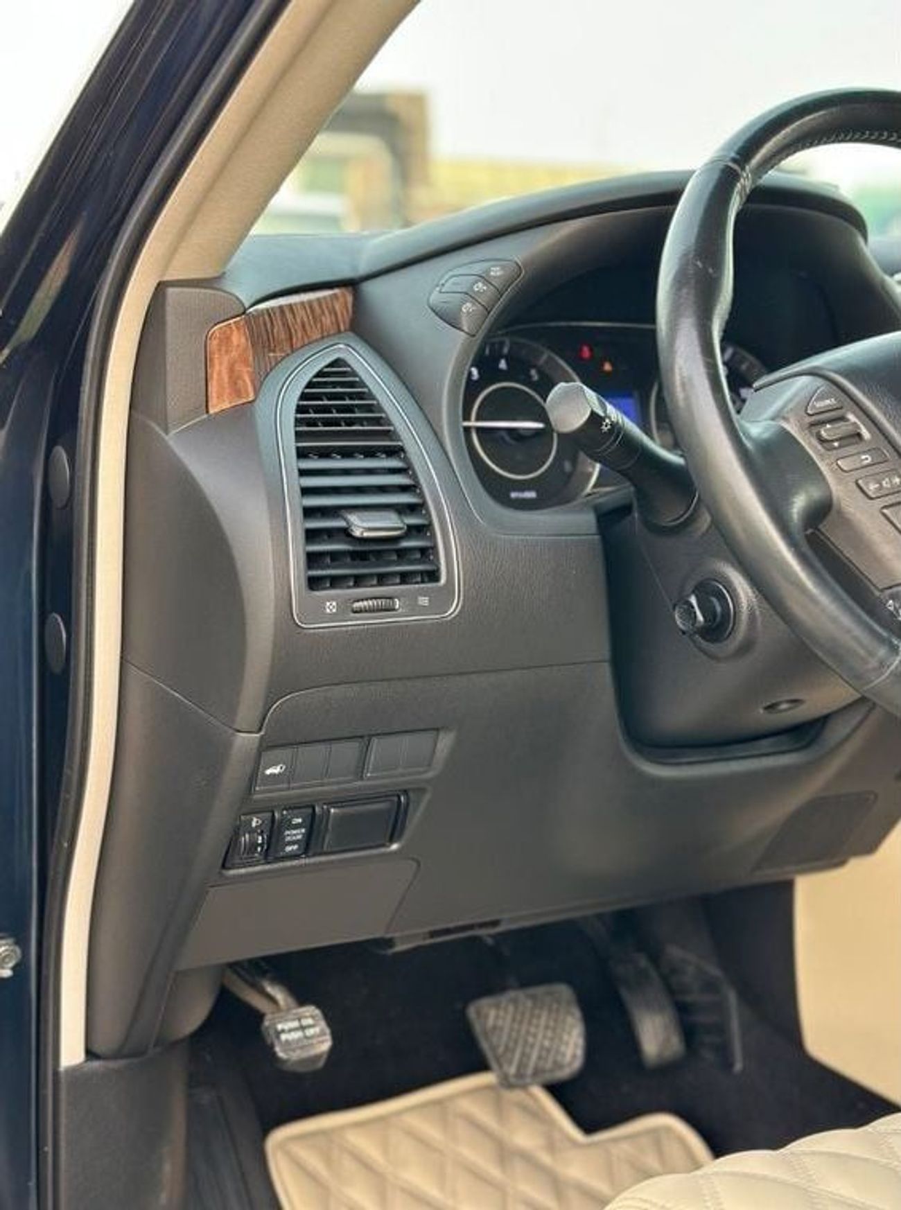 نيسان أرمادا Nissan Armada SV