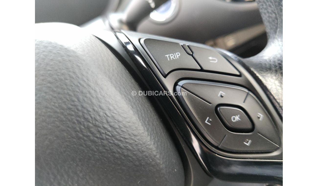 تويوتا CHR CHR Electric Vehicle Basic