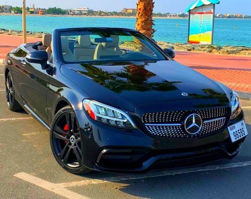 Mercedes-Benz C 300 Coupe FULL OPTIONS (URGENT)