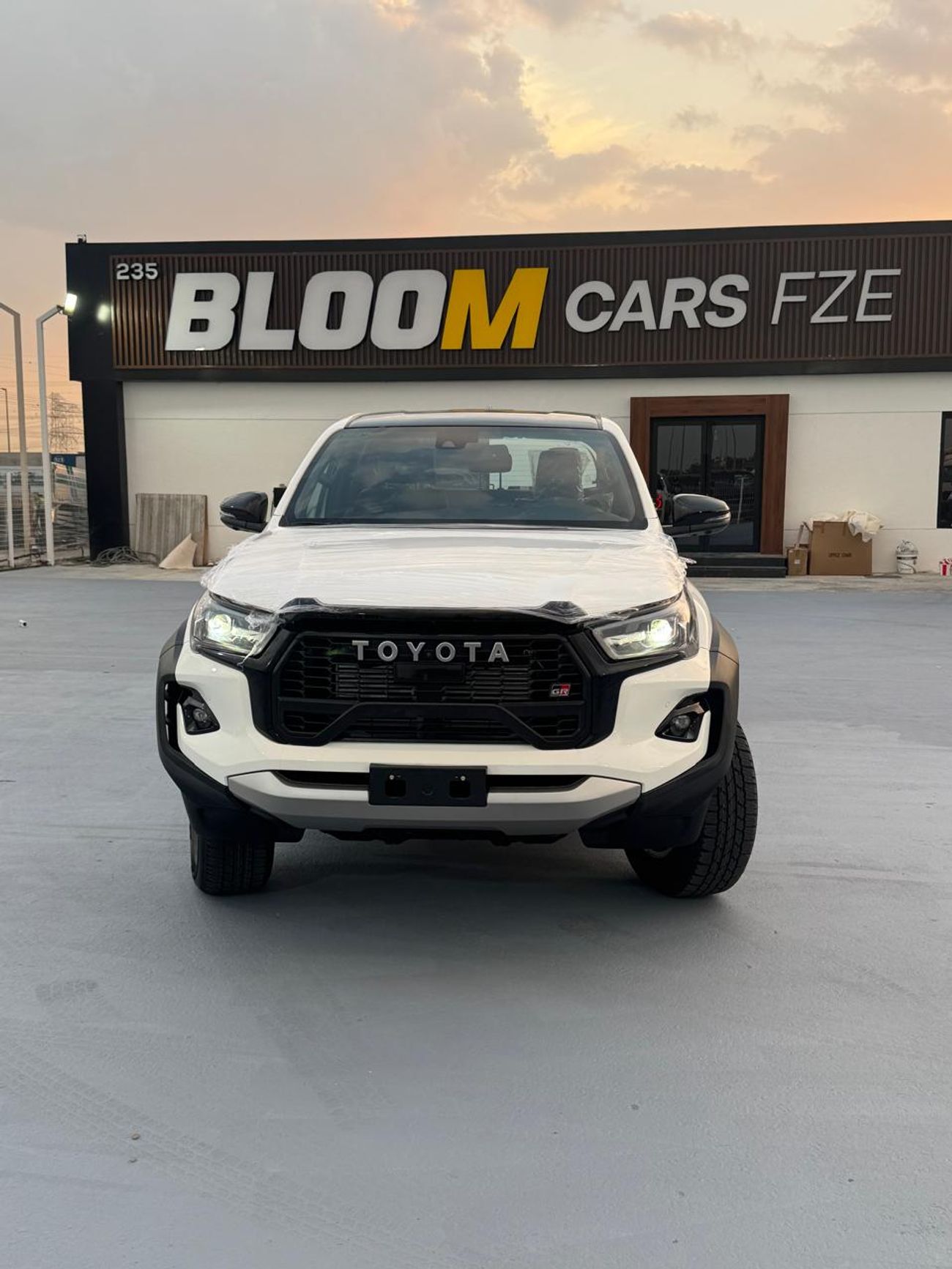 تويوتا هيلوكس GR Sport 2.8L