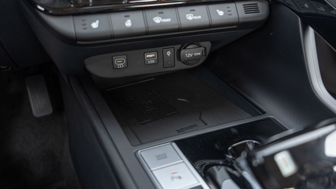 هيونداي إلانترا 2025 | HYUNDAI ELANTRA 1.5L CVT LUX PREMIUM [ EXPORT ONLY ]