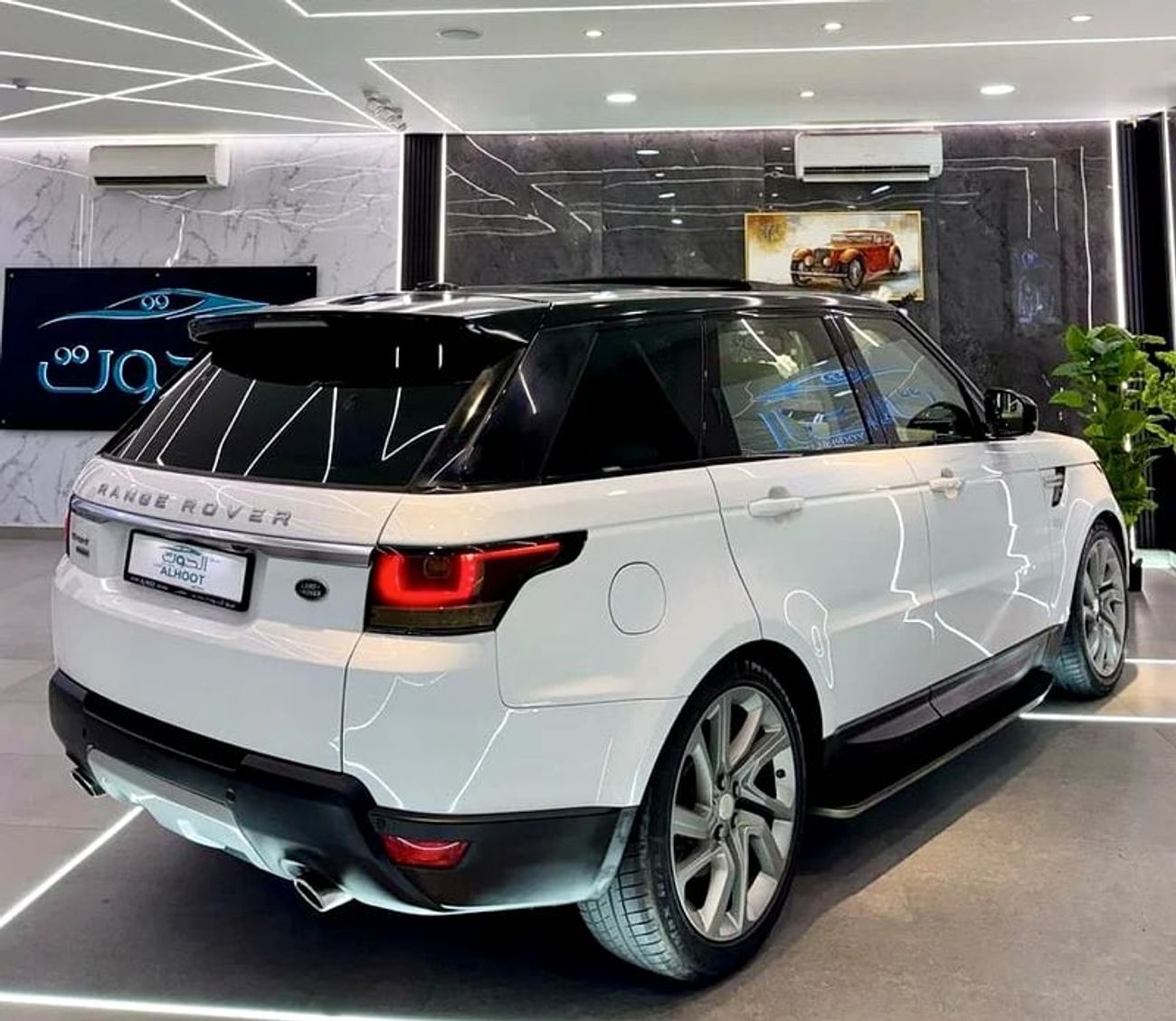 Land Rover Range Rover Sport Supercharged 5.0L SUPERCHARGED V8 || GCC SPECS || FULL OPTIONS || FREE ACCIDENTS