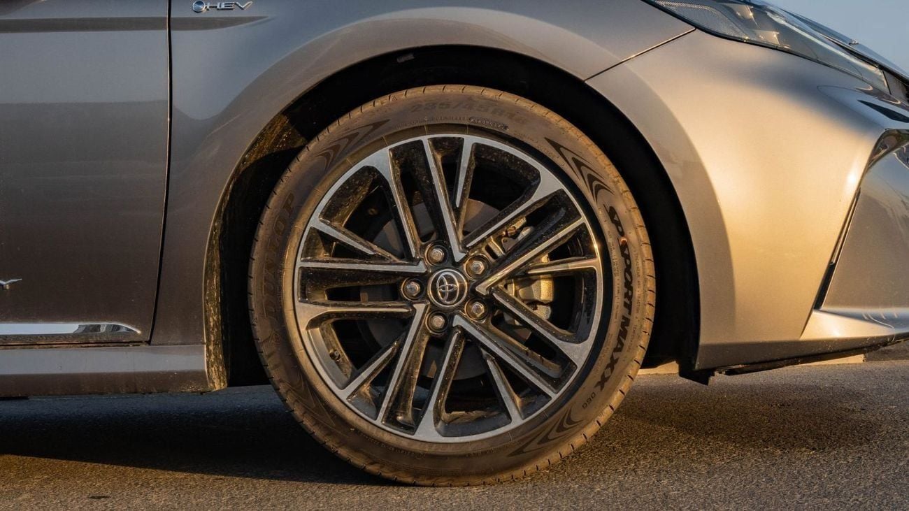 تويوتا كامري 2025 Toyota Camry LE 2.5L AT Hybrid (Gray)