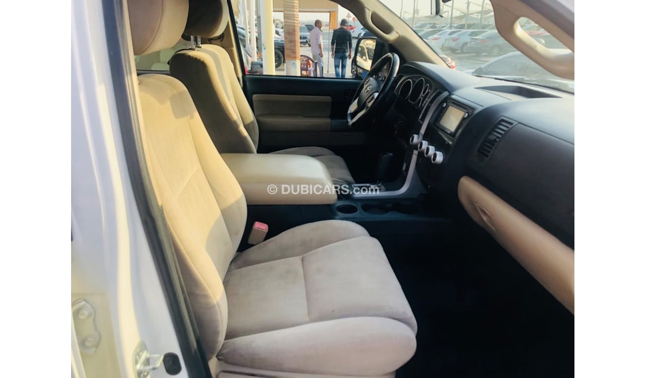 Toyota Sequoia EXR Model 2015 GCC CAR PREFECT CONDITION INSIDE AND OUTSIDE