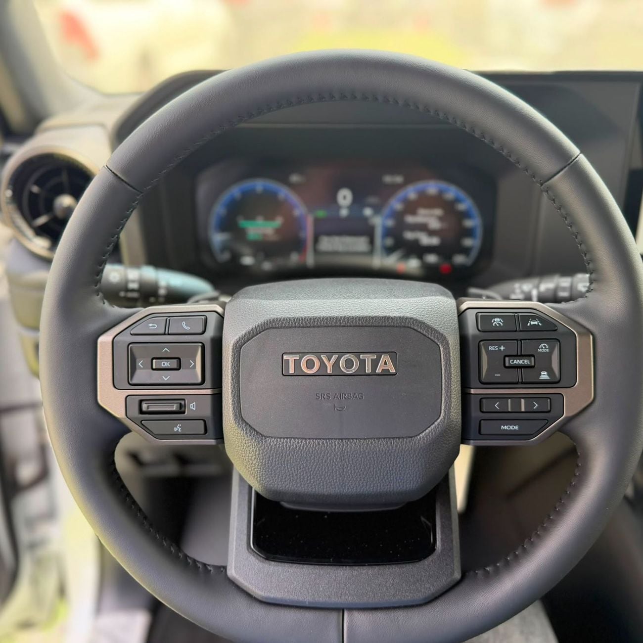 تويوتا برادو VXR ADVENTURE