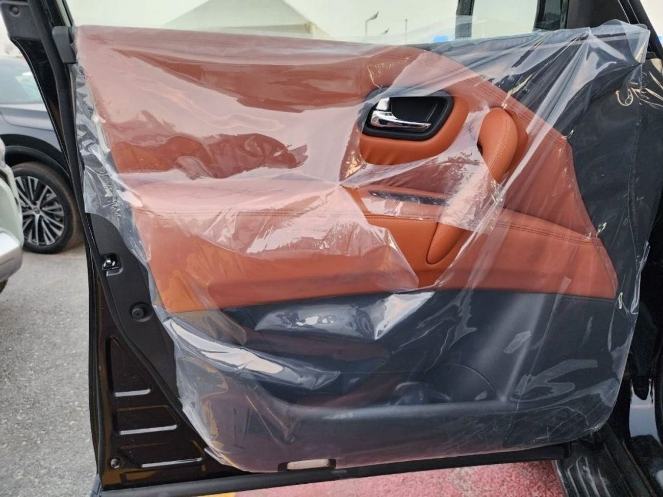 نيسان باترول نيسان باترول بلاتينيوم 4.0 لتر بنزين ، دفع رباعي ، V6 ، دفع رباعي ، 5 أبواب ، 360 كاميرا ، رادار ، م