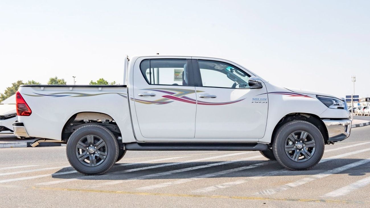 Toyota Hilux 2025 Toyota Hilux SR5 DC 4x4 2.7L Petrol AT (White)