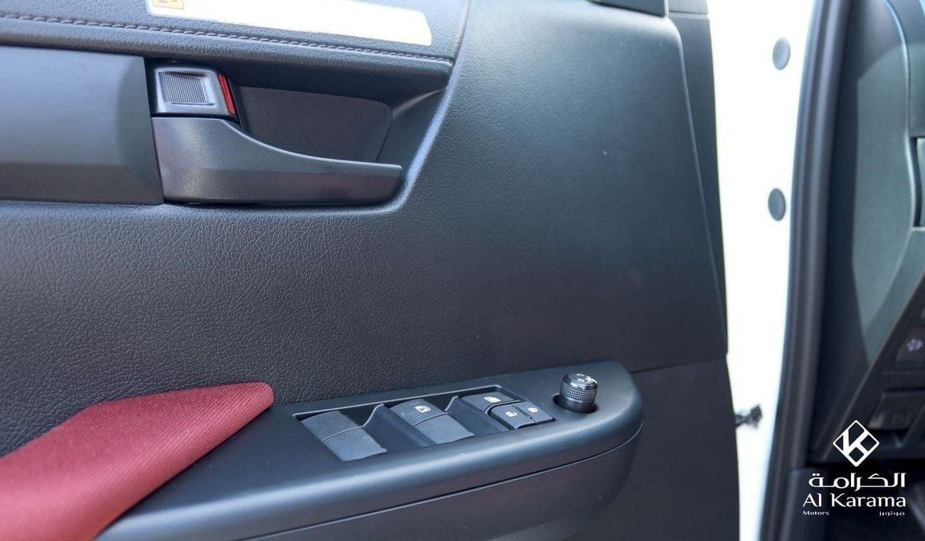 تويوتا هيلوكس محرك D-4D | ناقل حركة يدوي | بطانة حوض الشاحنة | 6 مقاعد | مواصفات خليجية | عداد كيلومترات صفر