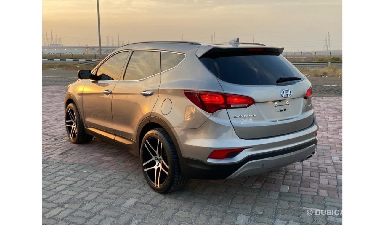 Hyundai Santa Fe GLS Hyundai Santa Fe Sport model 2018 in excellent condition inside and outside and with a warranty