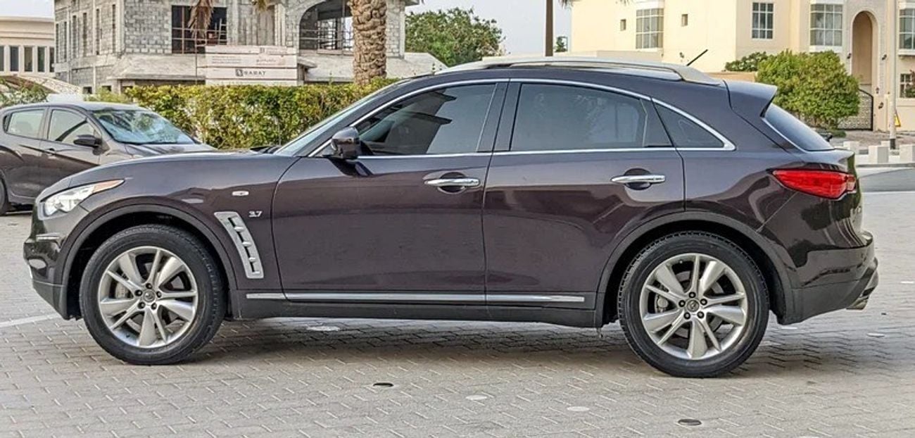 Infiniti QX70