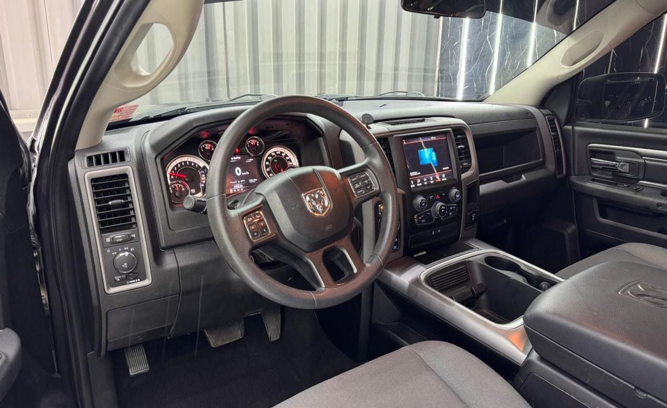 Dodge RAM 1500 Dodge RAM 1500  |  5.7 L HEMI V8 VVT | 8 Speed | GCC |