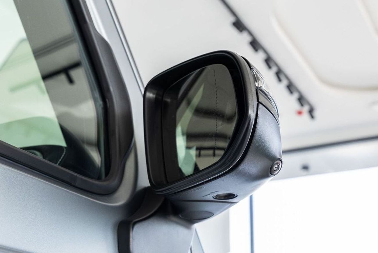 Mercedes-Benz G 63 AMG Mercedes-Benz G 63 AMG - Special Color - Carbon Fiber - 22 Maybach Alloy Wheels  2025 Facelift