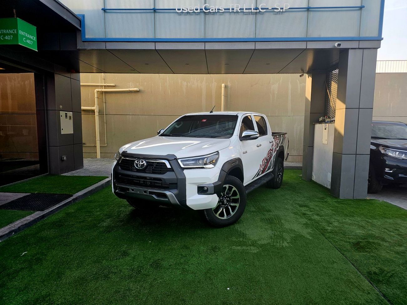 Toyota Hilux PATROL/ AUTO GEAR/ WIDE BODY / AUTO WINDOWS / FULL OPTION