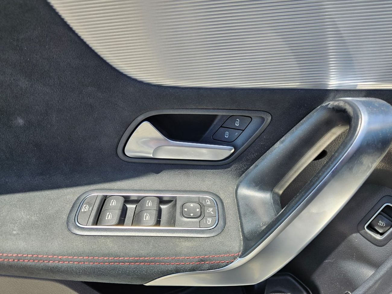 Mercedes-Benz CLA 250 Premium + 2.0L