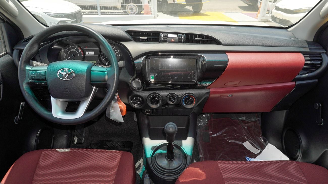 Toyota Hilux DLX 2.4 L d