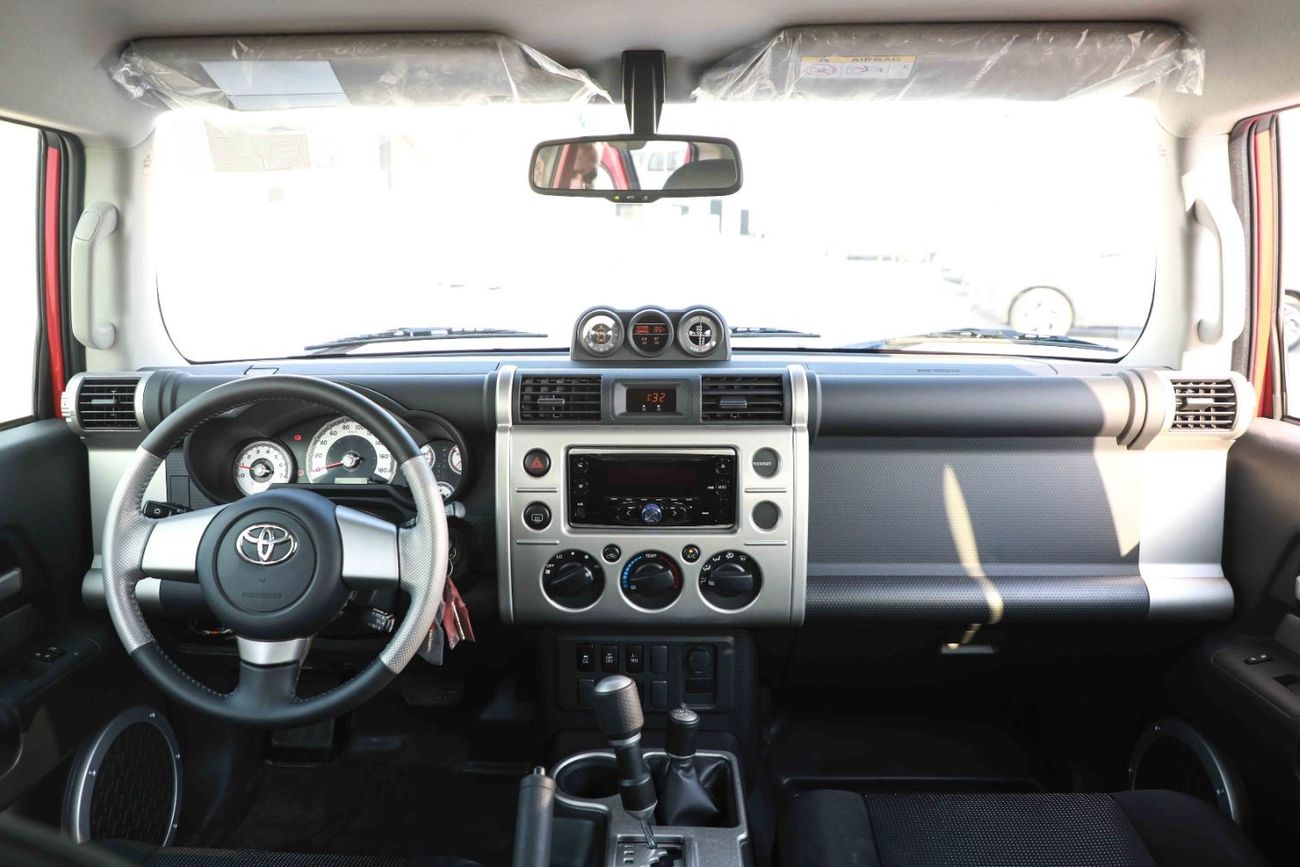 Toyota FJ Cruiser 2023 Toyota FJ Cruiser 4.0 W/0 JBL - Red inside Grey | Export Only