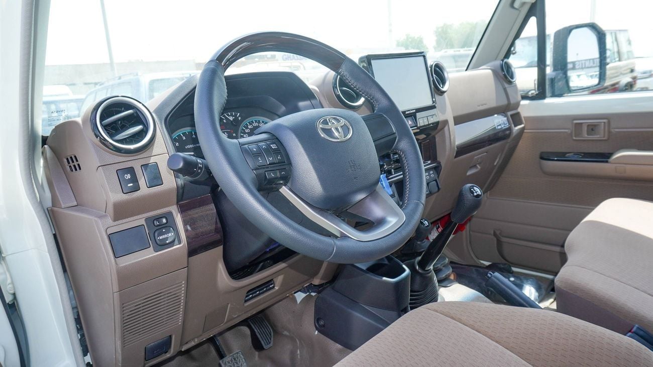 Toyota Land Cruiser Pick Up 4.0L V6 Single Cabin M/T