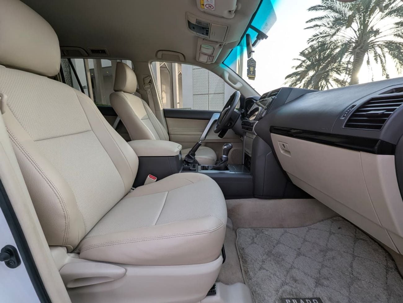 Toyota Prado 2020 Toyota Prado TXL - 3.0L V4 - 4WD- Deisel -GCC- Push Start With Fridge