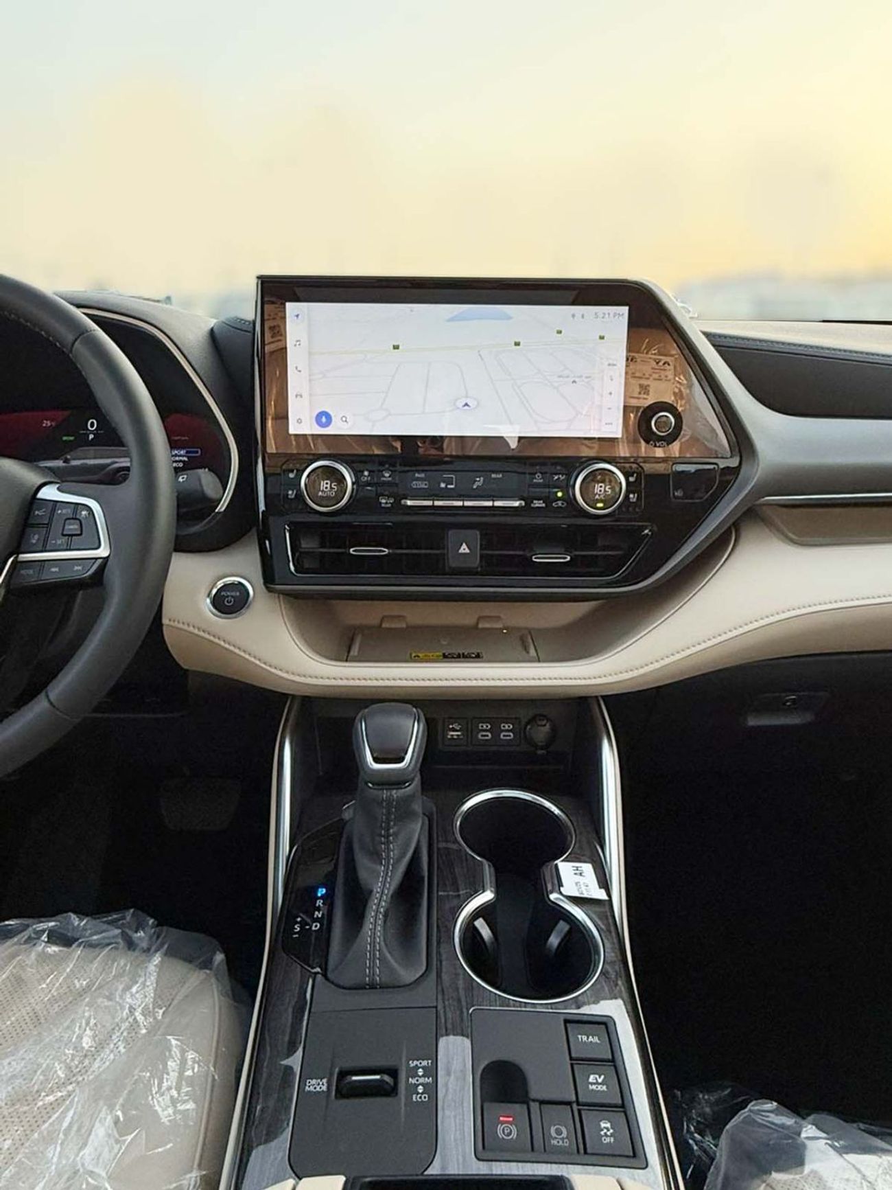 تويوتا هايلاندر Toyota Highlander Hybrid 2.5L AWD, Panoramic roof, Limited Edition-2025