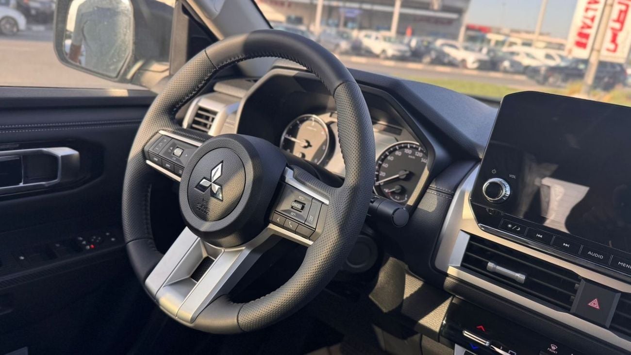 Mitsubishi L200 SPORTERO PICKUP DC 4WD 2.4L 6A/T GLS