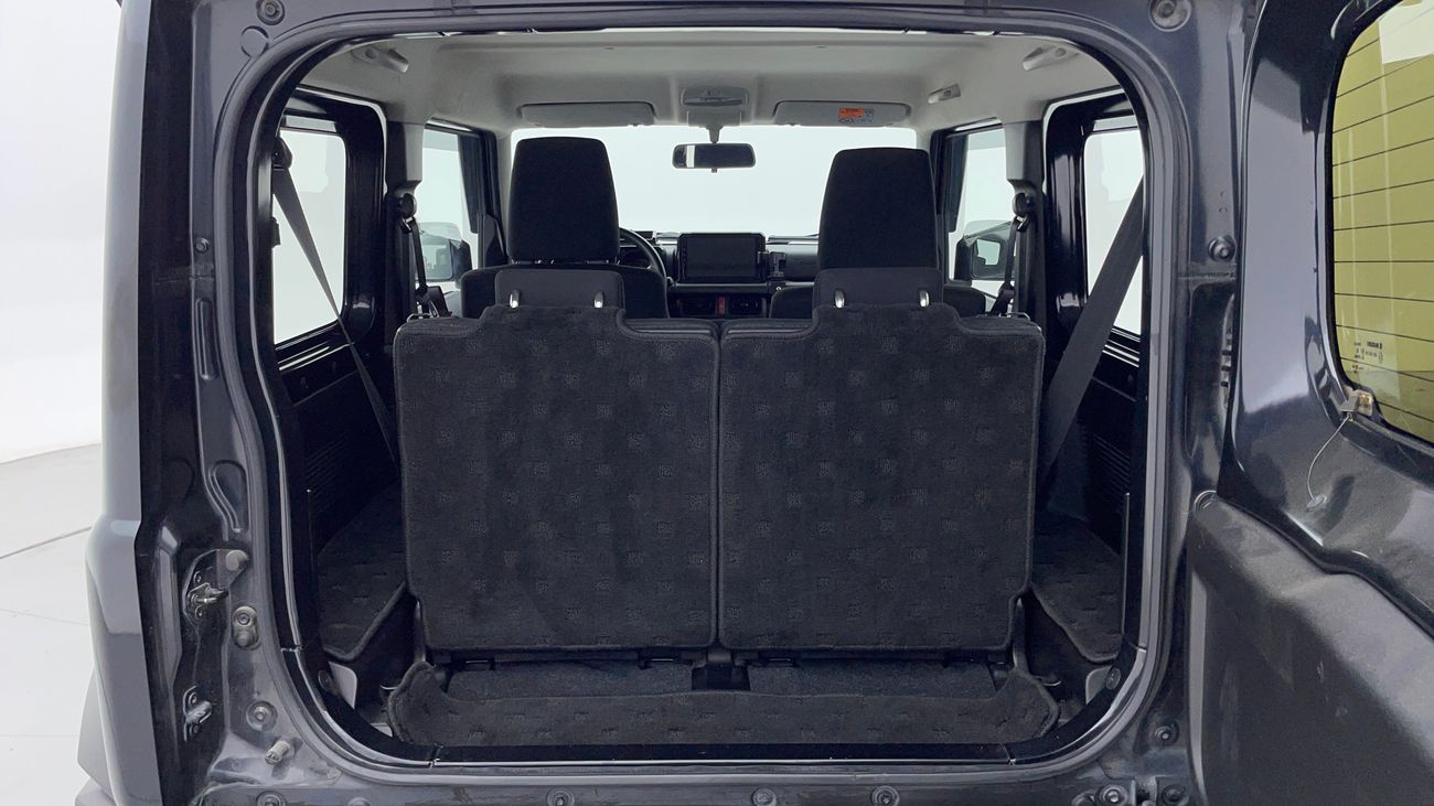 سوزوكي جيمني GL M/T 1.5 | بدون دفعة مقدمة | اختبار قيادة مجاني للمنزل