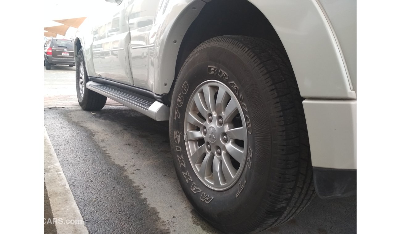 Mitsubishi Pajero 2015 WHITE GCC NO ACCIDENT NO ACCIDENT PERFECT