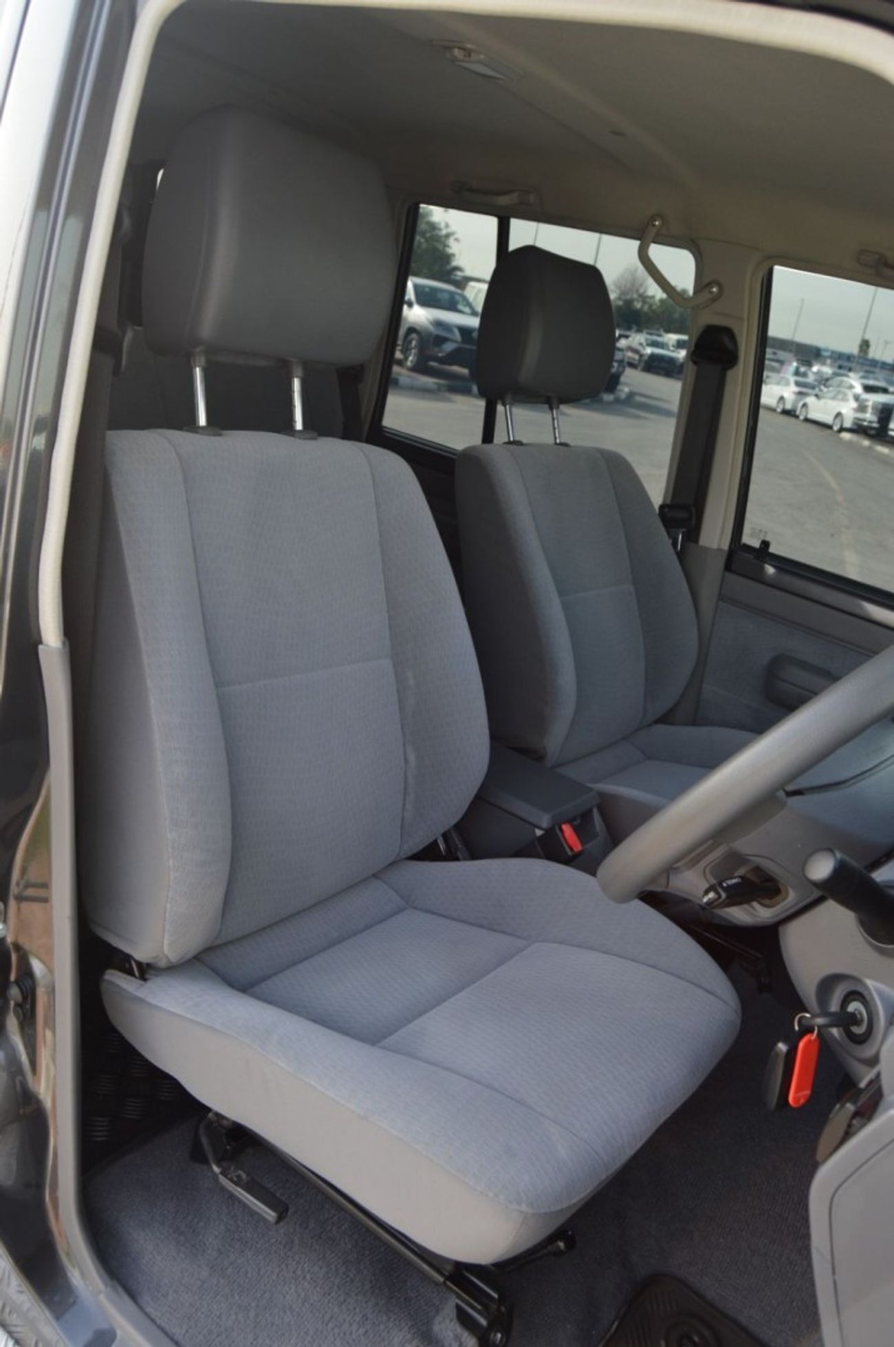 Toyota Land Cruiser Pick Up Diesel 4.5 Liter Right Hand Drive 5 Doors Manual Gear