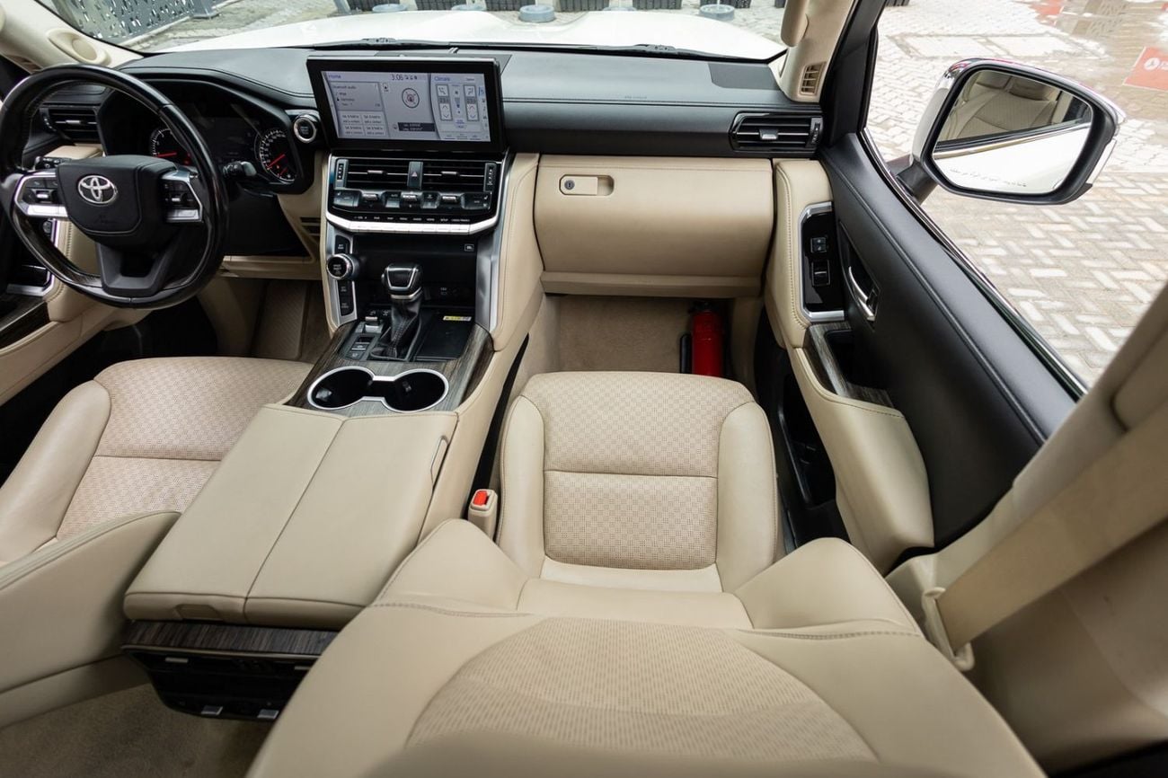 Toyota Land Cruiser VXR 2023 Toyota Land Cruiser VXR GCC | Warranty
