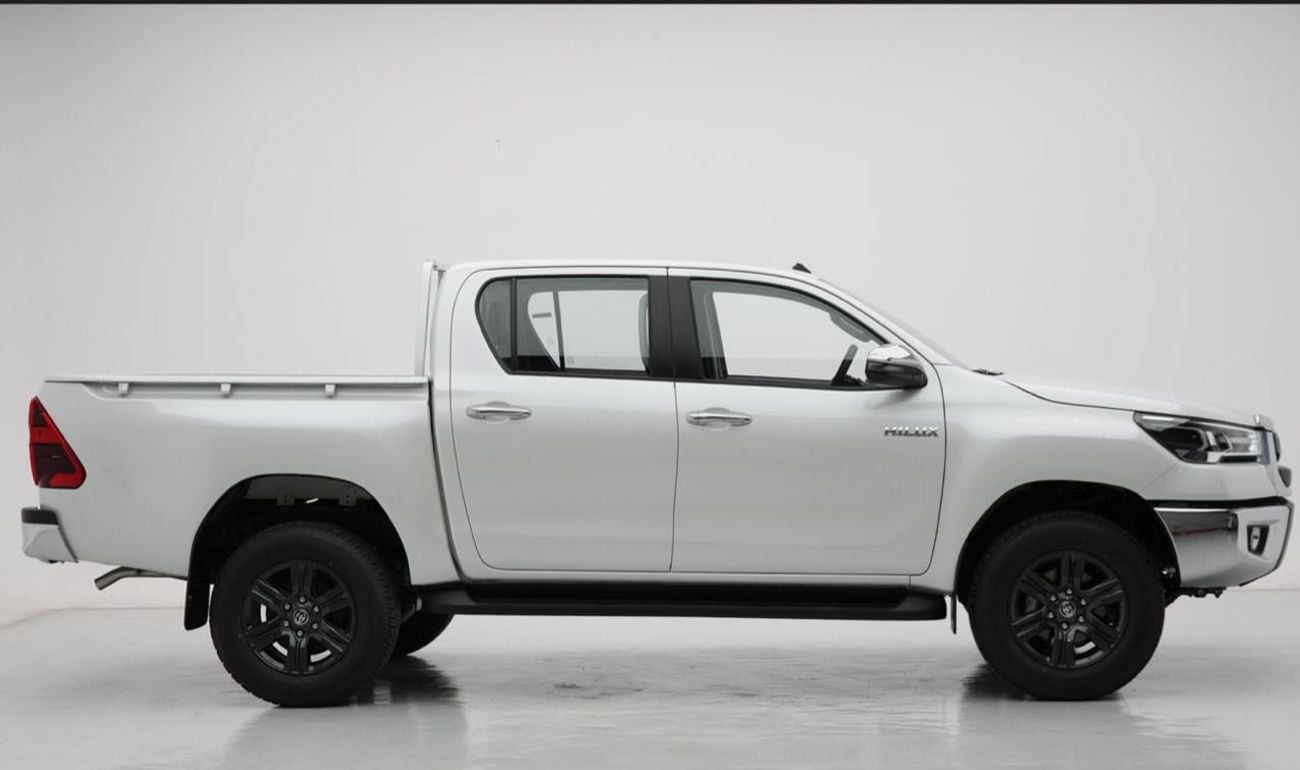 Toyota Hilux SR5 (NON GCC)
