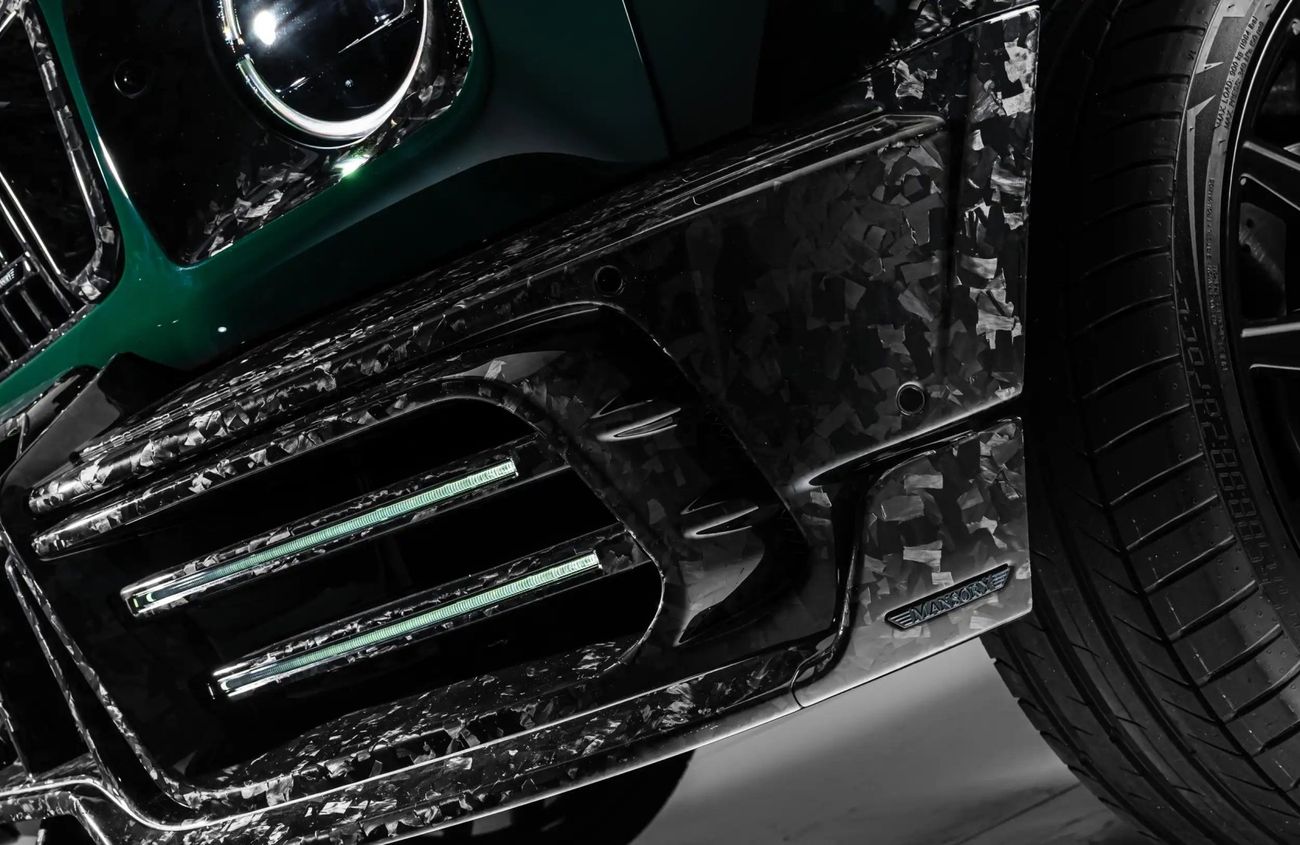 Mercedes-Benz G 63 AMG 4.0L V8 Twin-Turbocharged Engine