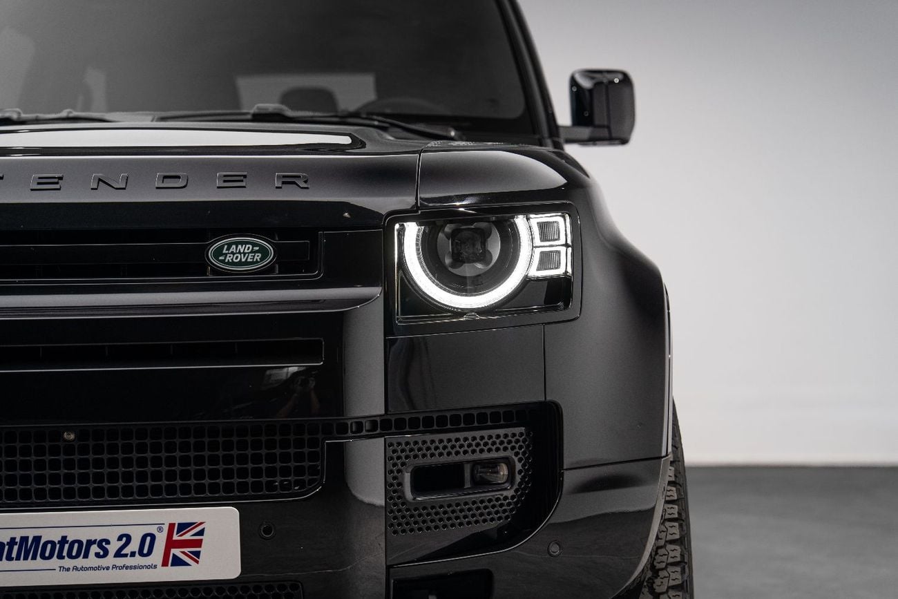 Land Rover Defender P300 90 X-Dynamic