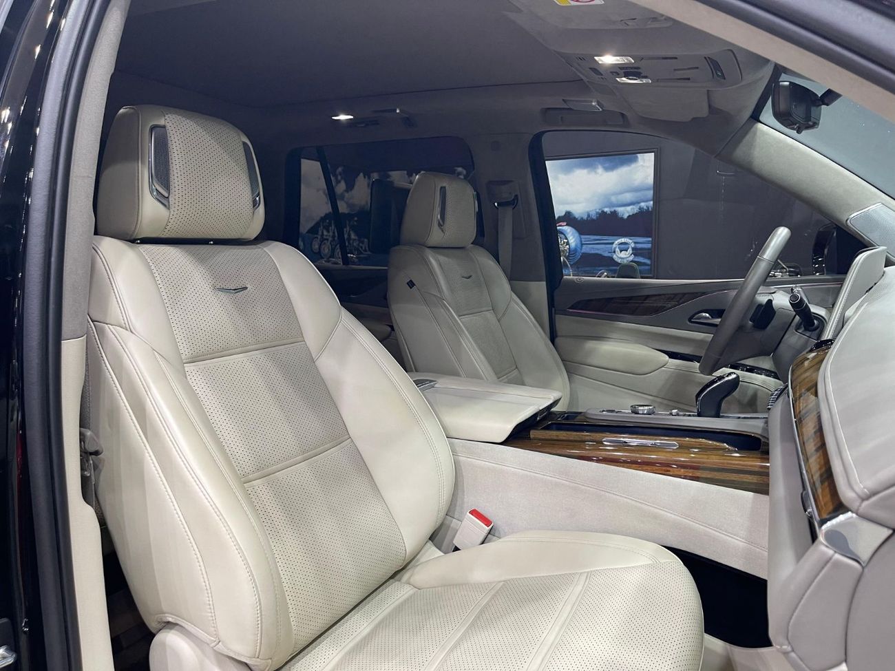 كاديلاك إسكالاد Premium Luxury 6.2L 4WD