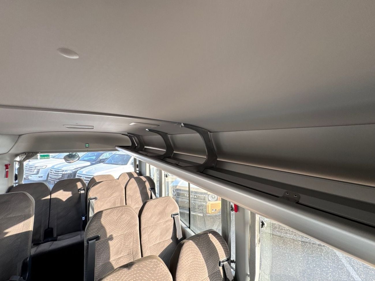 Toyota Coaster 2026 TOYOTA COASTER HIROOF 4.0L DIESEL M/T 22 SEATER 3PELR LUGGAGE RACK BRAND NEW 0KM