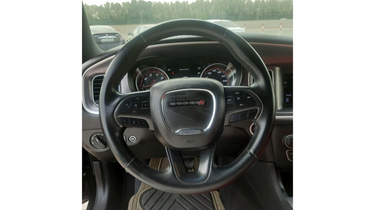 دودج تشارجر 3.6L SXT (متوسط)