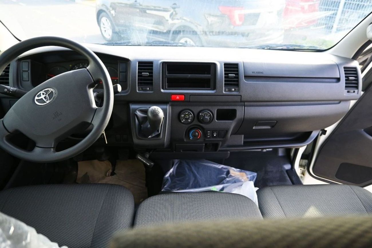 Toyota Hiace Toyota Hiace 2024 15 seats 2.5 L Diesel