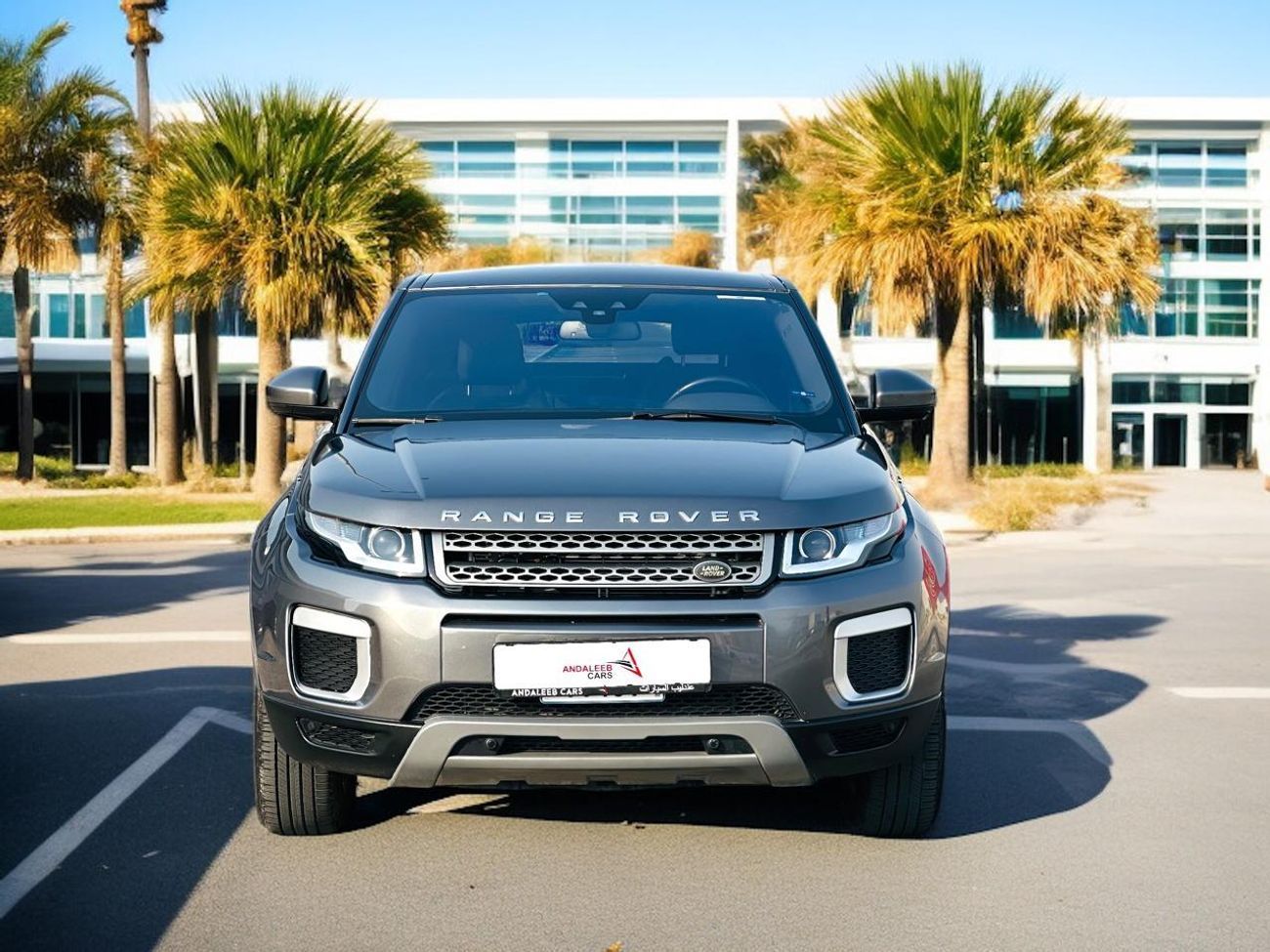 لاند روفر رانج روفر إيفوك SE 2.0L SUV (5 Door) | 2016 | GCC SPECS | AED 1,220 PER MONTH
