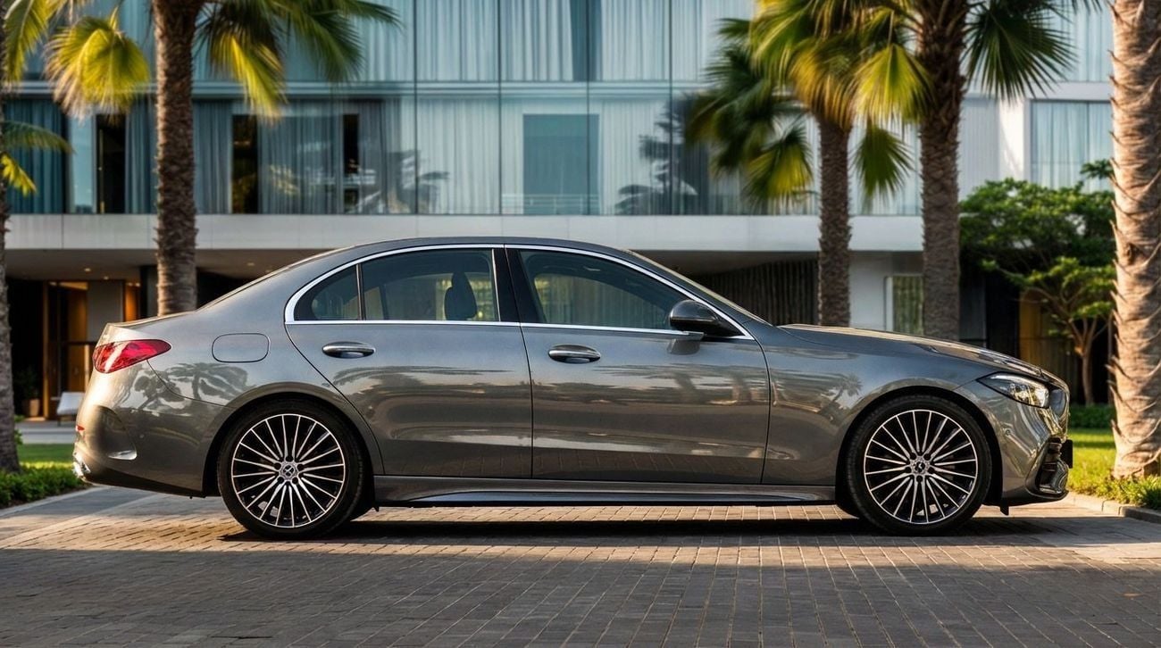 مرسيدس بنز C 200 L Premium 2.0L | Complete Service History | Zero Downpayment Support