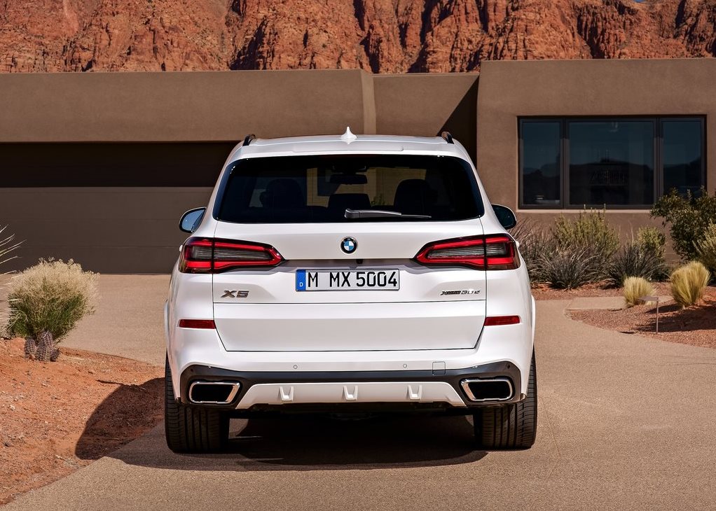 BMW X5 exterior - Rear