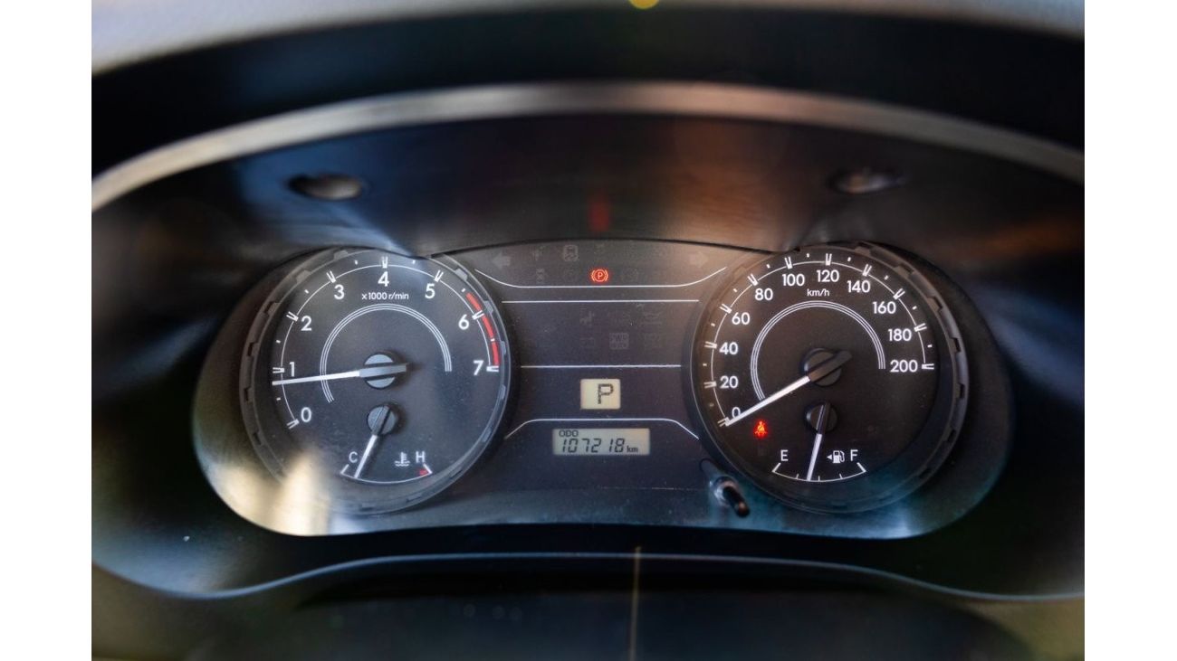 Toyota Hilux GL 2018 / 2.7L 4x4 A/T Petrol Engine | GCC Specs | Low Mileage | Best Price in the Market