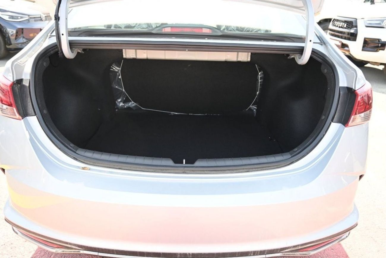 Hyundai Accent Hyundai Accent 1.6L Petrol, Sedan, FWD, 4 Doors, Color Silver, Model 2023