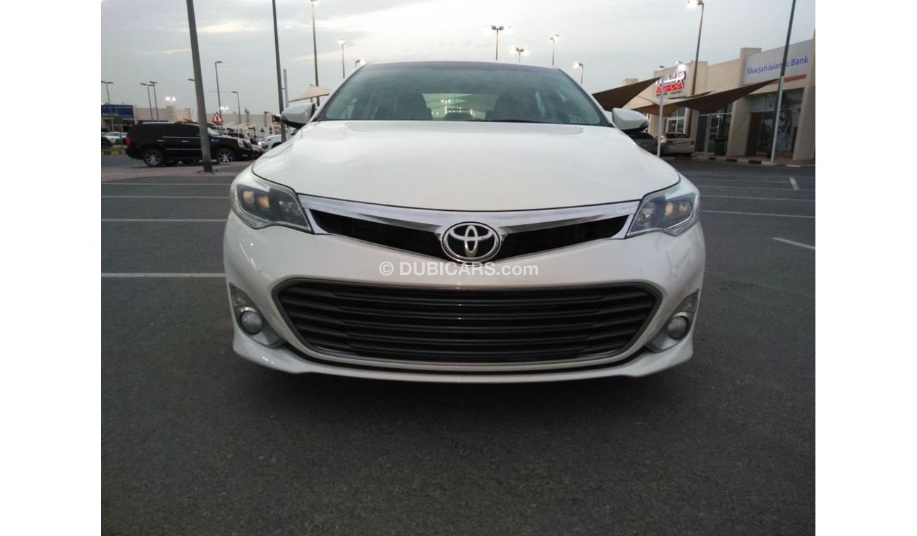 تويوتا افالون تويوتا أفالون ٢٠١٤ خليجي بحالة ممتازة للبيع