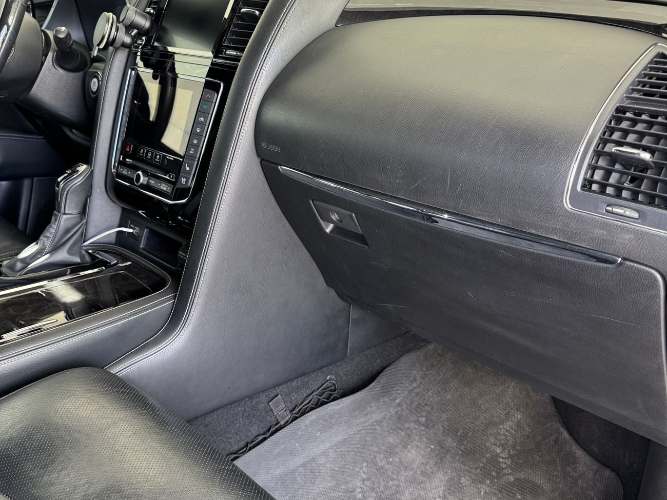 Infiniti QX80 LUXE SENSORY PROACTIVE Sensory 4WD CLEAN CARFAX