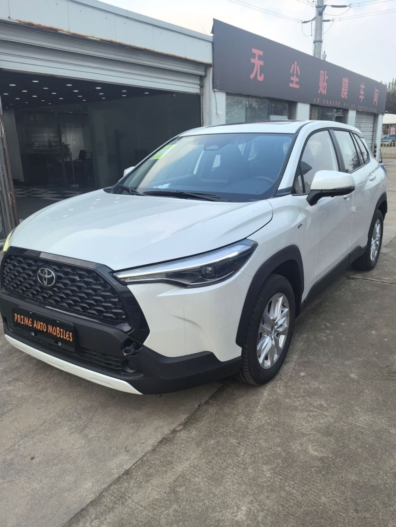 تويوتا كورولا كروس 2025 TOYOTA COROLLA CROSS 2.0L HYBRID FULL OPTION WITH SUNROOF,LED LIGHT,360 CAMERA,BACK DOOR POWER,