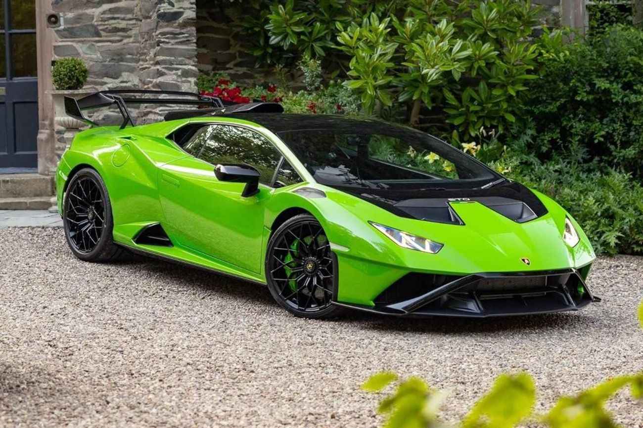 Lamborghini Huracan Lamborghini Huracan STO RIGHT HAND DRIVE