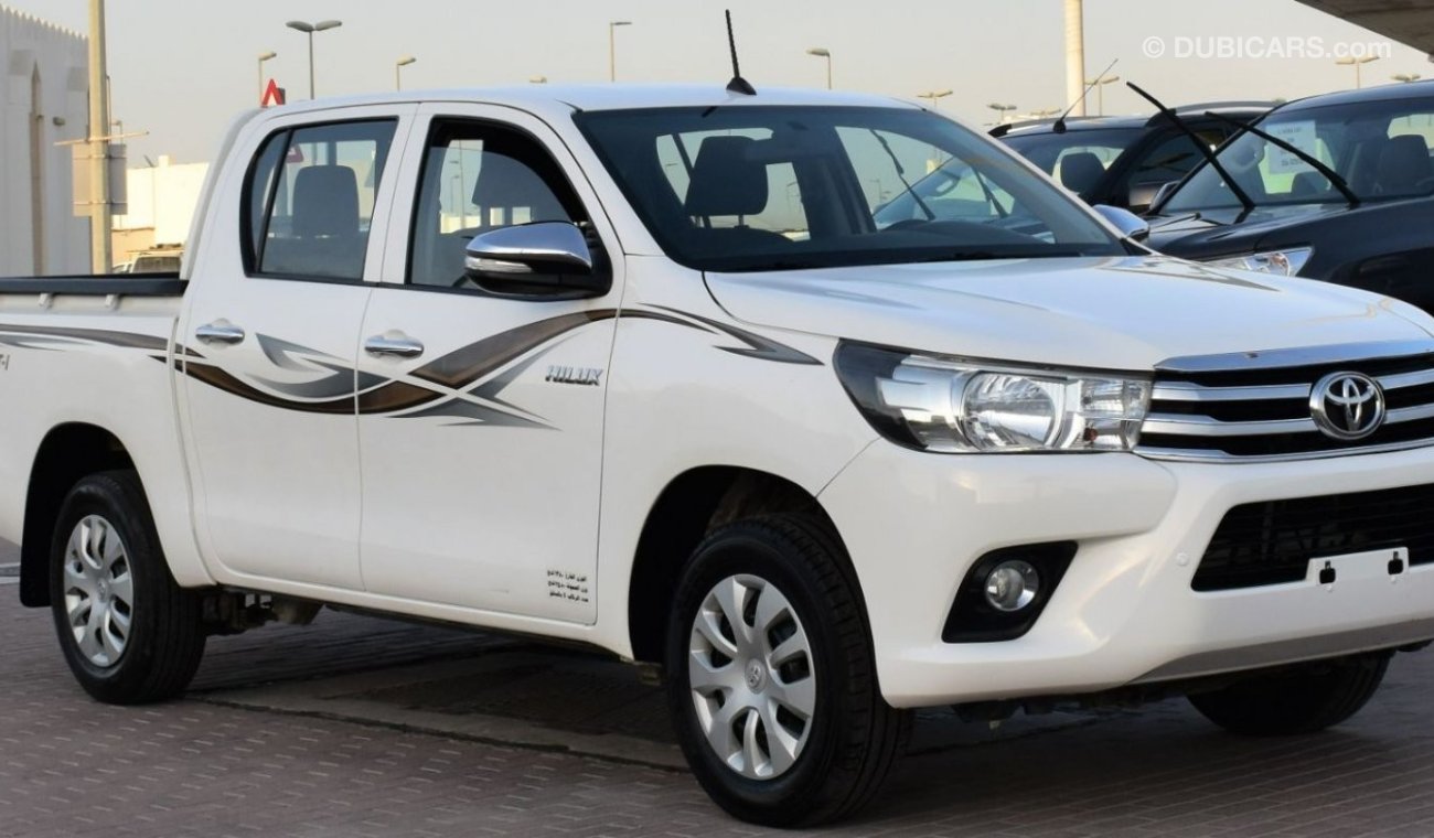 تويوتا هيلوكس 2017 | TOYOTA HILUX GLX 4X2 | V4 4-DOORS | AUTOMATIC TRANSMISSION | GCC | VERY WELL-MAINTAINED | SPE