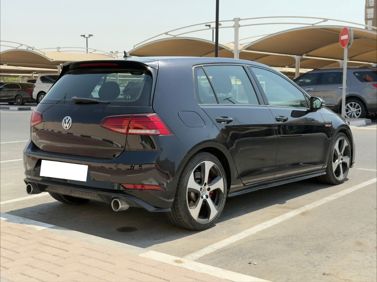 Volkswagen Golf GTI Sport 2.0T