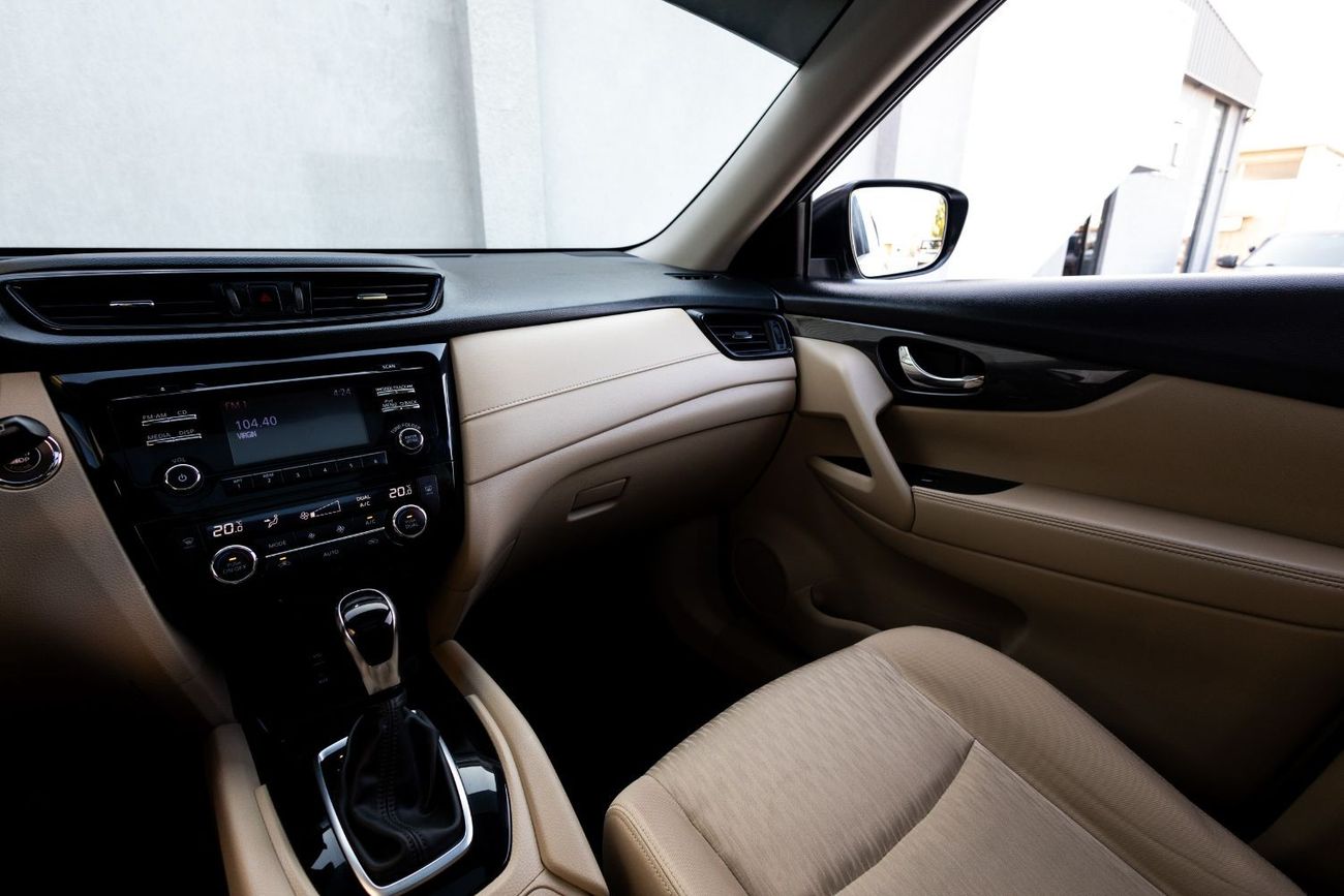 نيسان إكس تريل SV 2.5L Nissan X-Trail SV 2018 GCC under Warranty with Flexible Down-Payment.