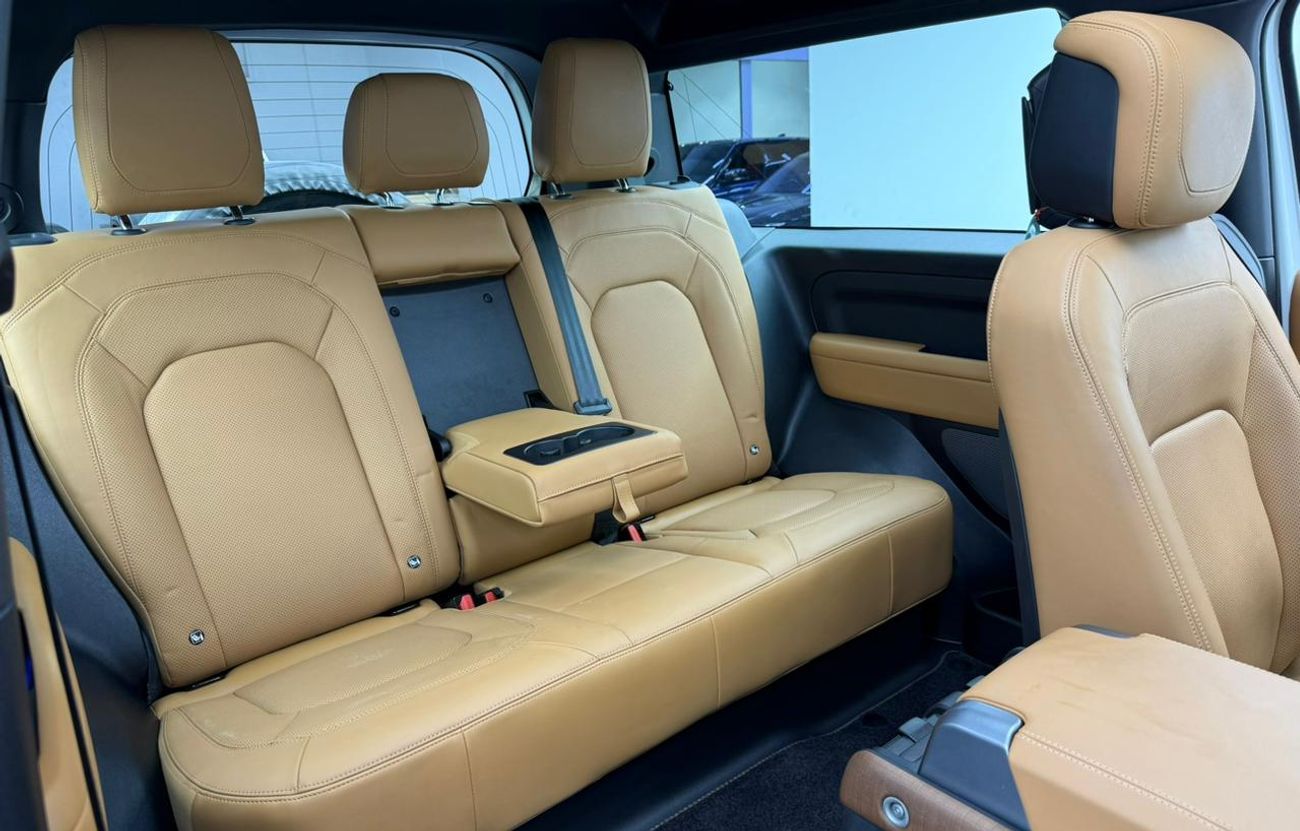 Land Rover Defender P400 90 HSE 3.0L (5 Seater) 2023 Land Rover Defender 90 HSE P400, 2027 LR Warranty + Service Pack, V