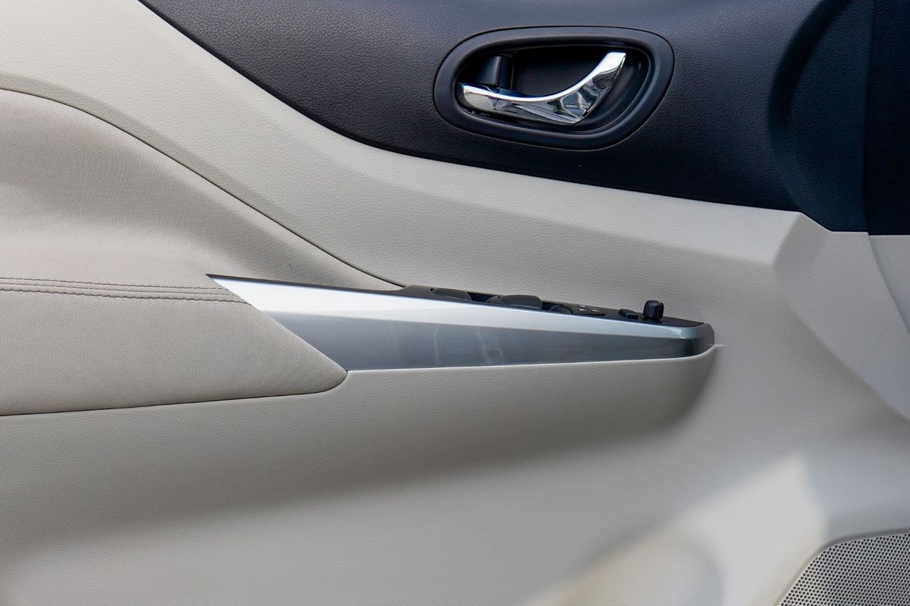 Nissan XTerra Nissan X-Terra Titanium 2022 GCC under Agency Warranty and Service Contact with Flexible Down-Paymen