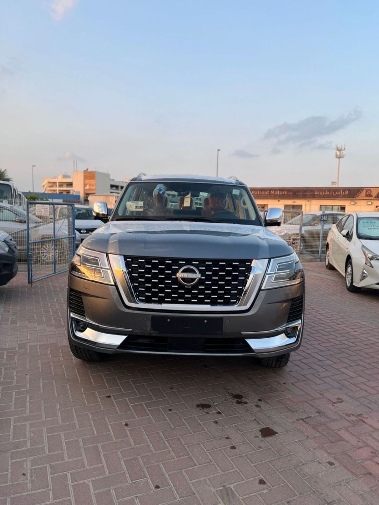 نيسان باترول LE Platinum City 5.6L